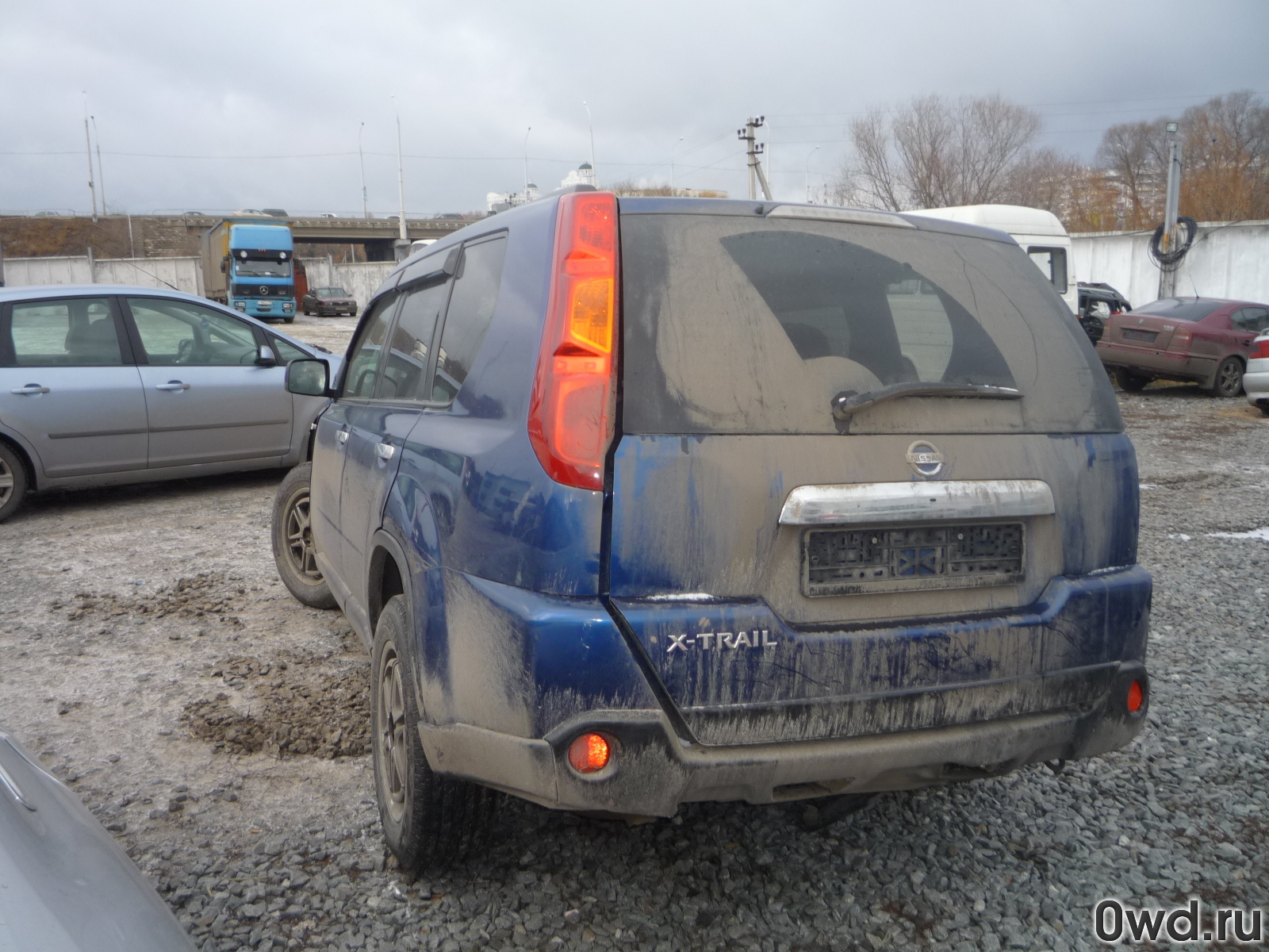 Битый автомобиль Nissan X-Trail (2007) в Белгороде